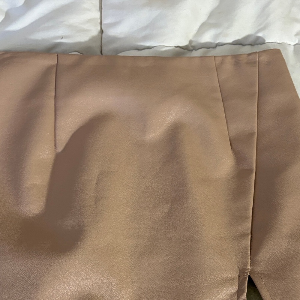 Superdown Nude Mini Skirt - Picture 4 of 7